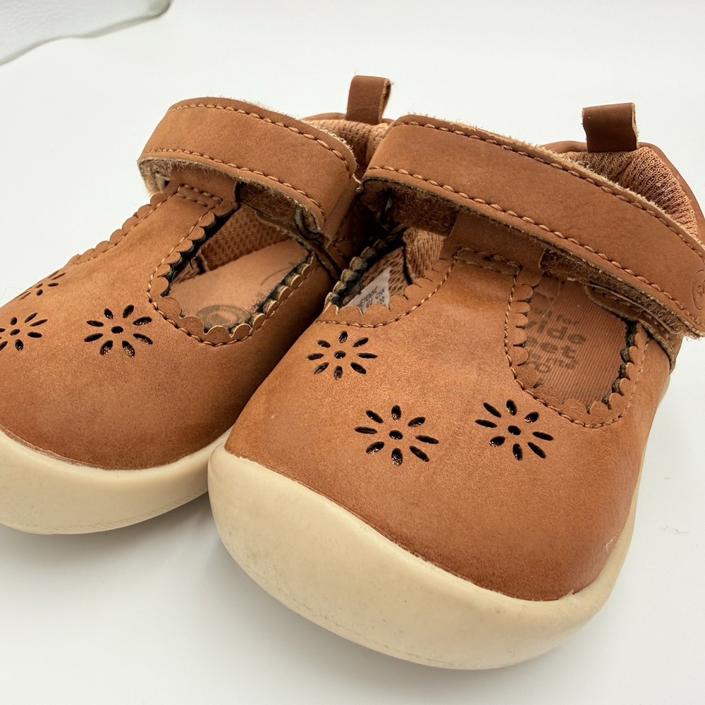 Stride Rite Cheyenne Tan Brown Faux Leather Mary Jane Sneakers Toddler Size 4